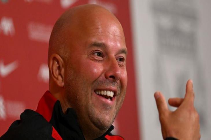 سلوت يتحدث عن.. عودة المصابين.. إعجابه بتوتنهام.. وصعوبة المنافسة