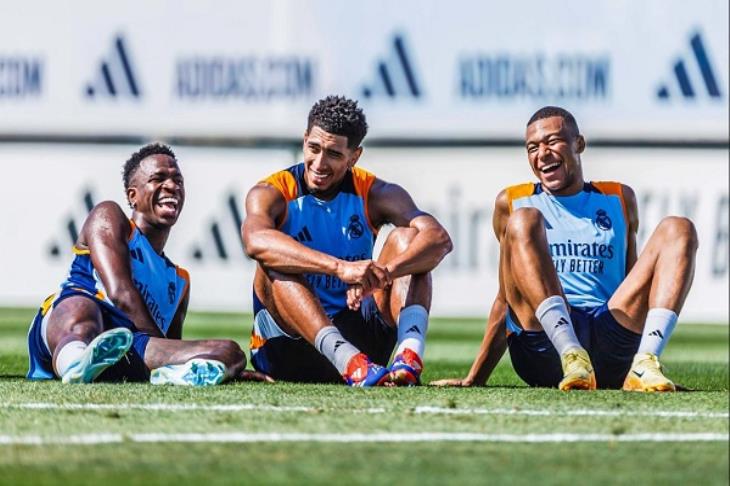 بعد 23 مباراة.. "الثلاثي الحلم" يلمع مع ريال مدريد