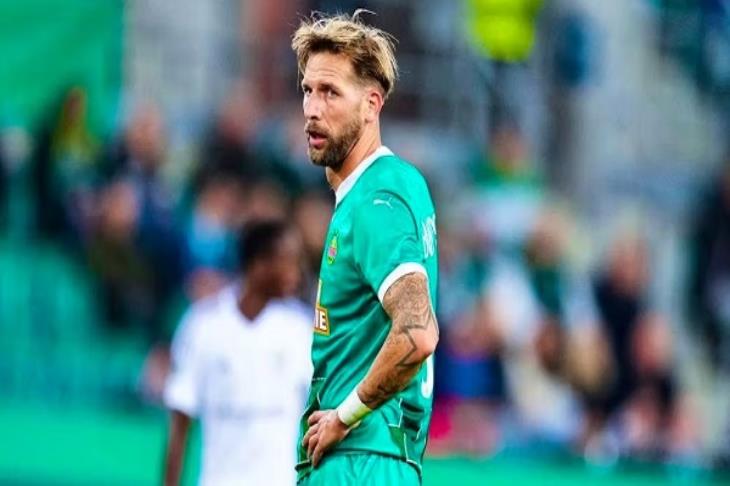 بعد هجوم خارج الملعب.. بورجشتالر مهاجم النمسا يتعرض لكسر في الجمجمة