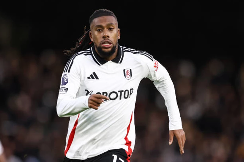 خارج الصندوق.. ثلاثي يحبط توقعات الخبراء في الجولة 17 من فانتازي الدوري الإنجليزي