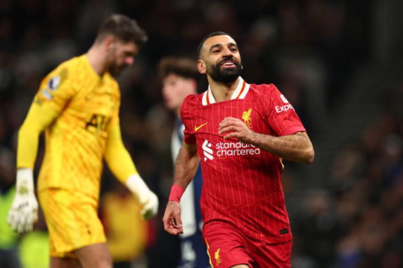 صلاح "ملك الأسيست" بين المحترفين (أرقام)