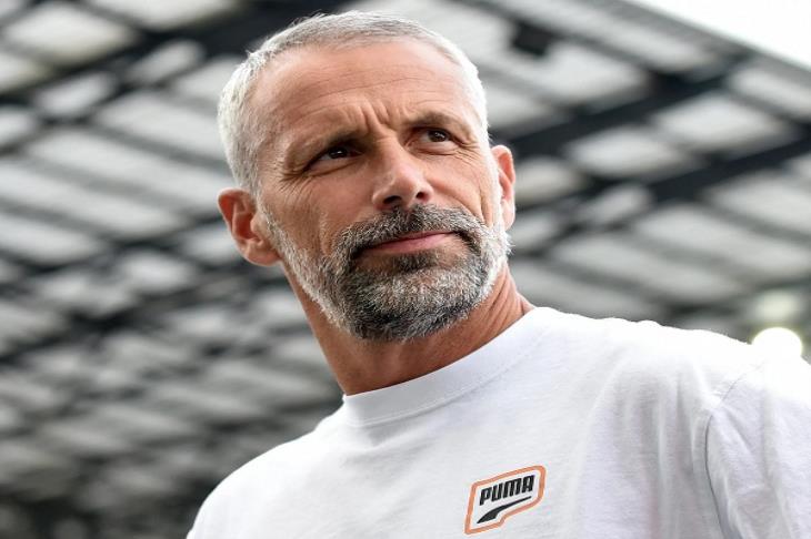 قبل مواجهة فرانكفورت في كأس ألمانيا.. مدرب لايبزيج لا يخشى الإقالة