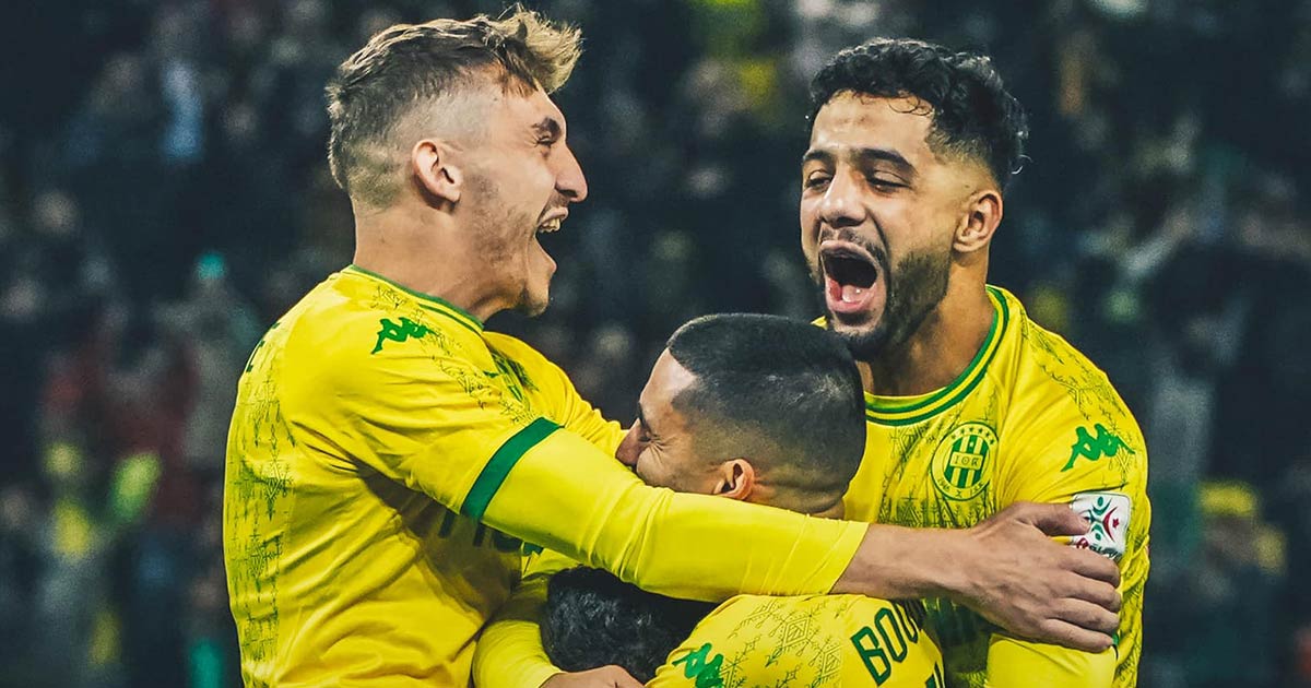 شبيبة القبائل يستثمر في تعثر سطيف ويرتقي للصدارة بهزيمة مولودية البيض