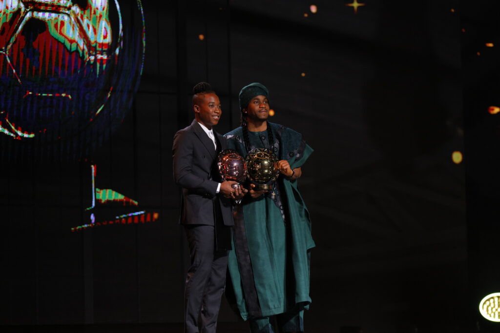 “أنت لص”.. صيحات استهجان ضد لوكمان بعد فوزه على حكيمي