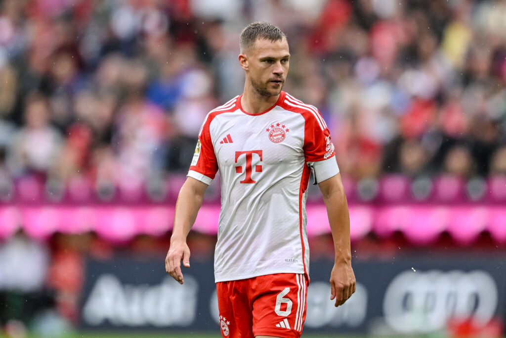 وسط ترقب برشلونة.. بايرن ميونخ يبلغ كيميتش بضرورة حسم موقفه بشأن مستقبله