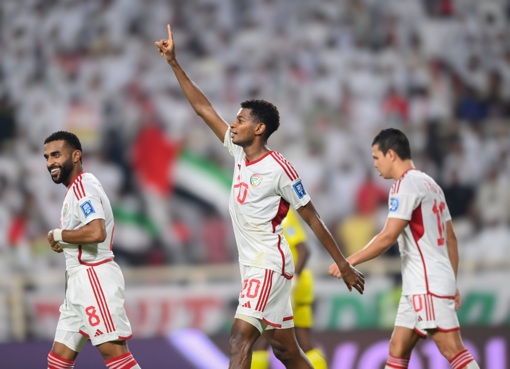 لاعب الإمارات بعد خسارة الكويت: ثقتنا كبيرة في التأهل لنصف نهائي خليجي 26