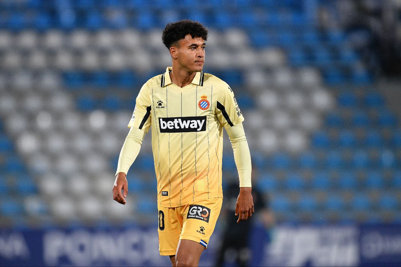 عمر الهلالي يكشف سبب رفضه الانتقال إلى برشلونة