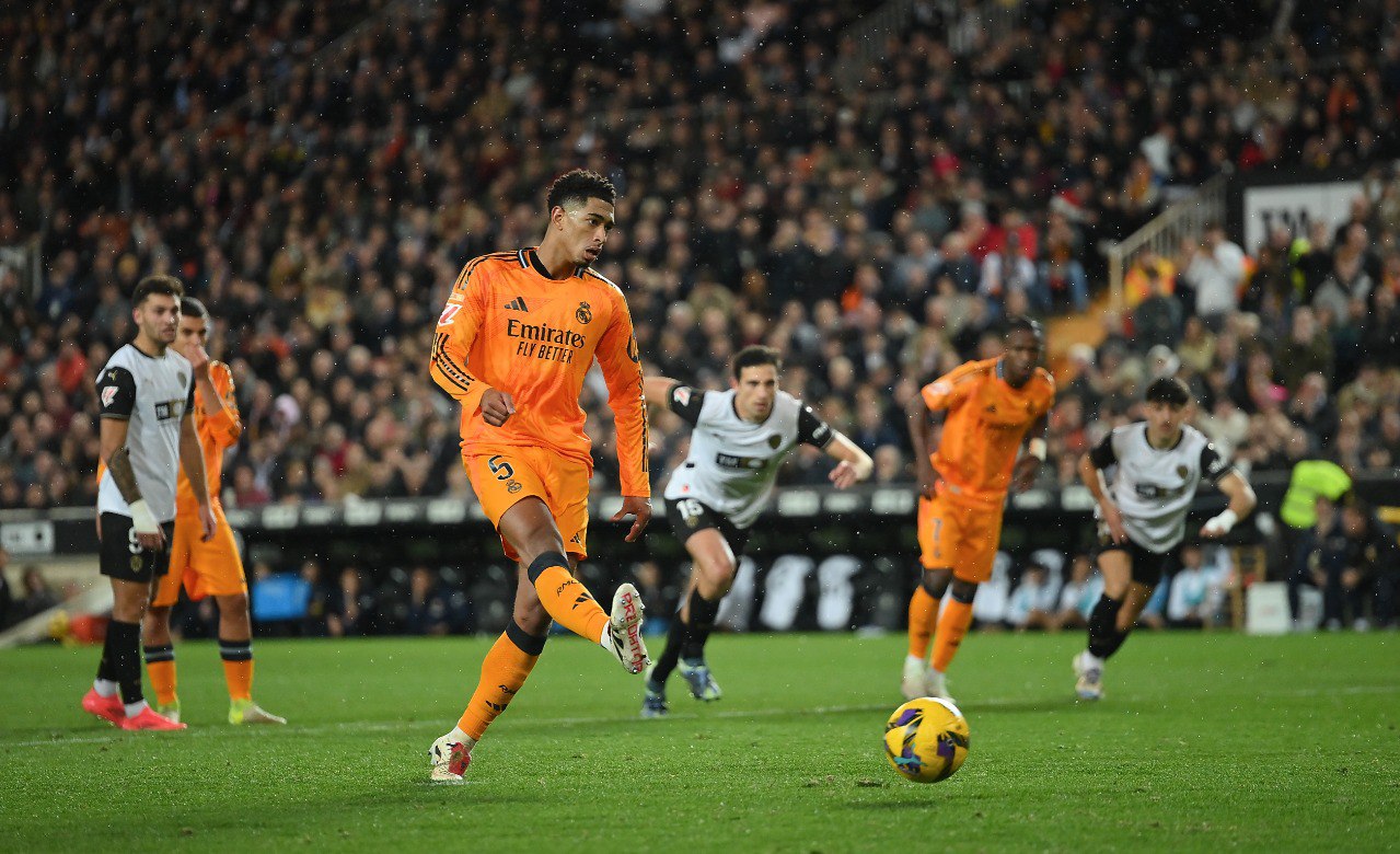 لا يوجد أفضل منه – ردود أفعال مثيرة بعد قيادة بيلينجهام ريال مدريد للفوز على فالنسيا