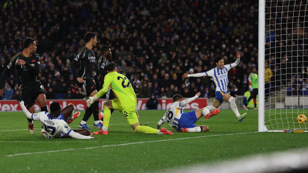 أرسنال يكتفي بالتعادل ضد برايتون