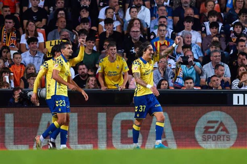 بهدف في الثواني الأخيرة.. لاس بالماس يتعادل مع أوساسونا بالدوري الإسباني