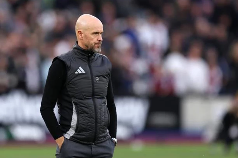 سكاي سبورتس: تين هاج هو المرشح الأقوى لخلافة نوري شاهين في تدريب بوروسيا دورتموند