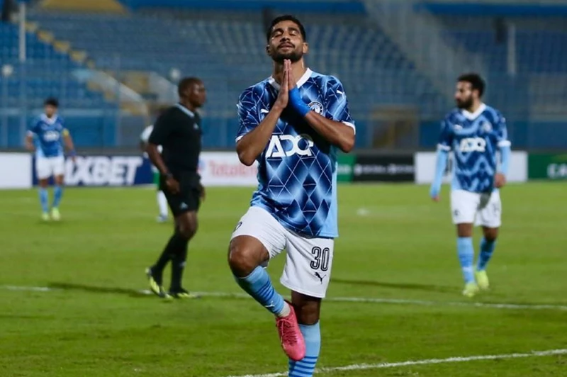 يلا كورة يكشف.. عودة خيتافي للاهتمام بإبراهيم عادل.. وبيراميدز يوضح موقفه