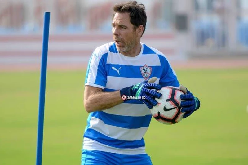 "اكتمال جهاز جروس".. وصول جروتر مدرب الحراس ليبدأ مهمته مع الزمالك