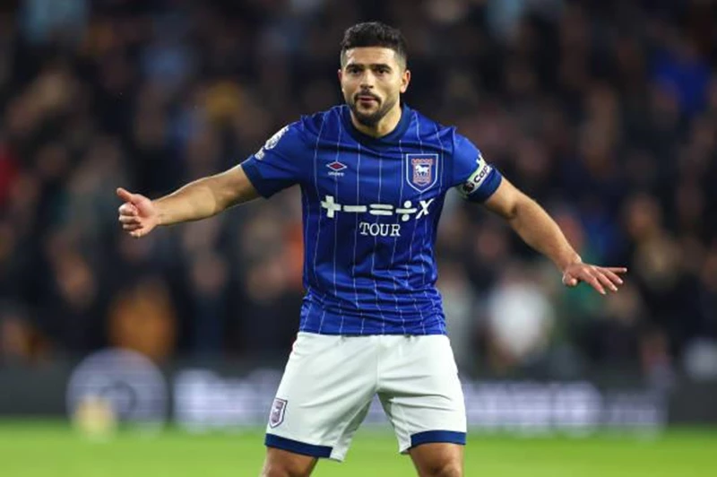 تشكيل إيبسويتش تاون ومانشستر سيتي.. سام أساسيًا.. وهالاند يقود كتيبة "السماوي"