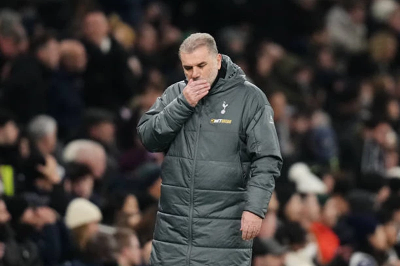 بوستيكوجلو يعيد توتنهام 16 عاما إلى الوراء