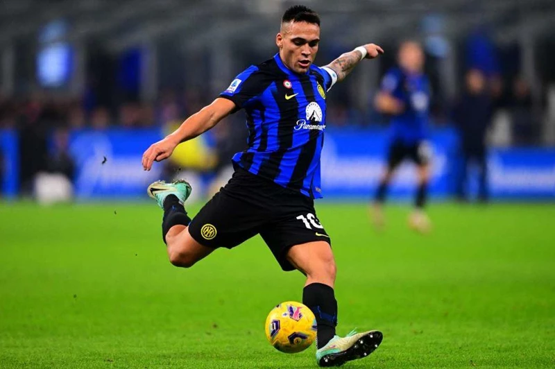 مارتينيز: أريد من أصلاني أن يقدم كل ما لديه.. ولا نفكر في المنافسين