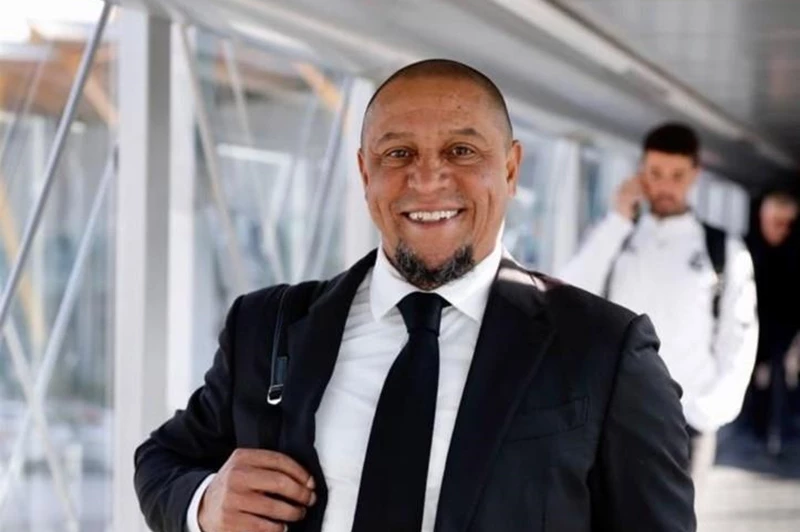 روبرتو كارلوس ينفي قصة إقامته في مقر تدريبات ريال مدريد