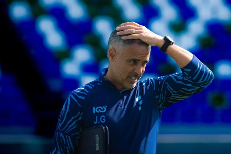 جوميز: الأخطاء البسيطة سبب الهزيمة الثقيلة أمام الهلال.. وأنا المسؤول عن "الكيكة"