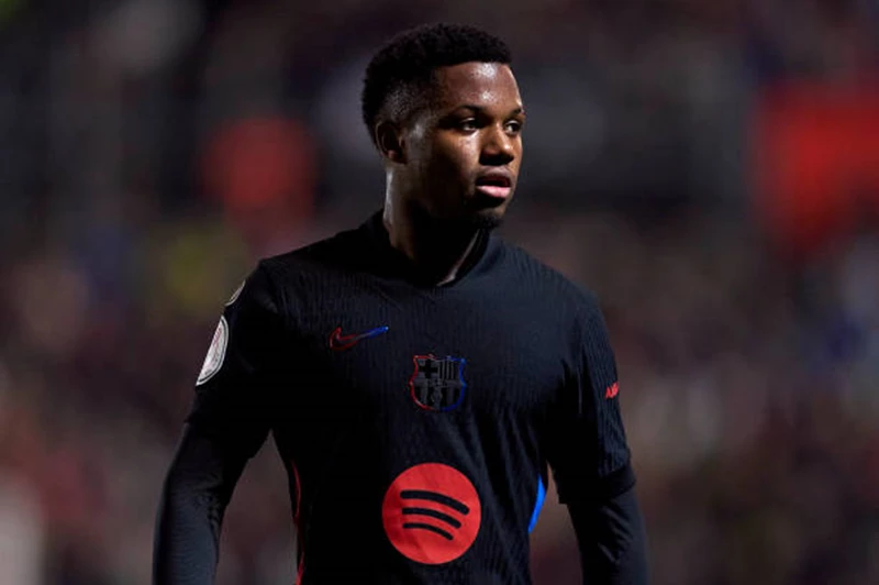 موندو ديبورتيفو: فاتي يقترب من الرحيل عن برشلونة.. و4 أندية مهتمة بضمه