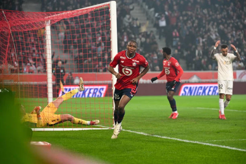 تحت أنظار عبد المنعم من الدكة.. نيس يسقط أمام ليل بثنائية في الدوري الفرنسي