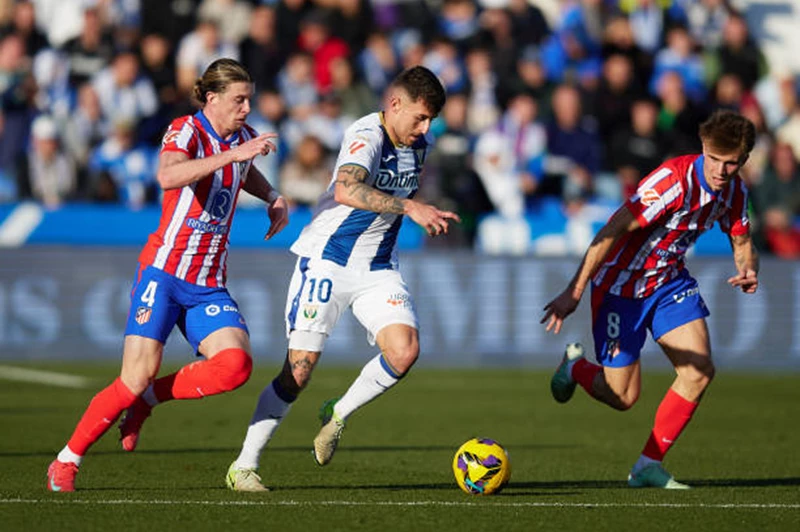 الصدارة ليست في أمان.. ليجانيس يوقف انتصارات أتلتيكو مدريد بالدوري الإسباني