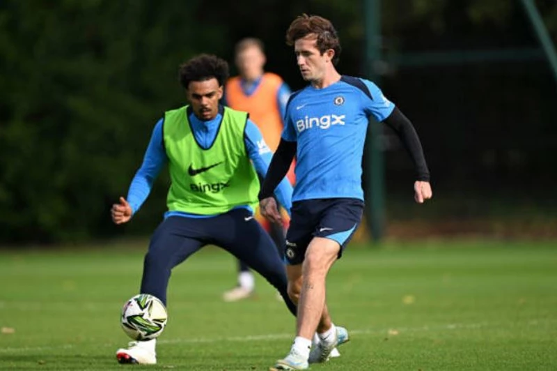 "صفقة مزدوجة".. تقارير: يوفنتوس يعقد اجتماعًا لضم ثنائي تشيلسي