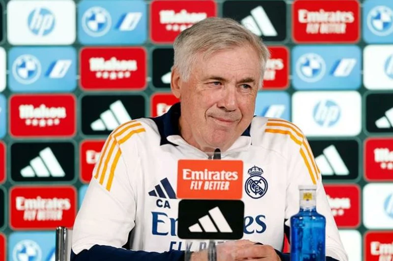 أنشيلوتي: لا أغضب من الأسئلة عن فينيسيوس جونيور.. وما أعرفه أنه سعيد هنا