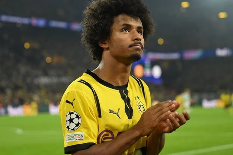 تقارير: نابولي ودورتموند قريبان من اتفاق لانتقال أديمي