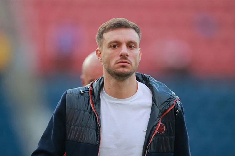 منافس الأهلي.. بورتو يعين المدرب "المثير للجدل" مارتن أنسيلمي