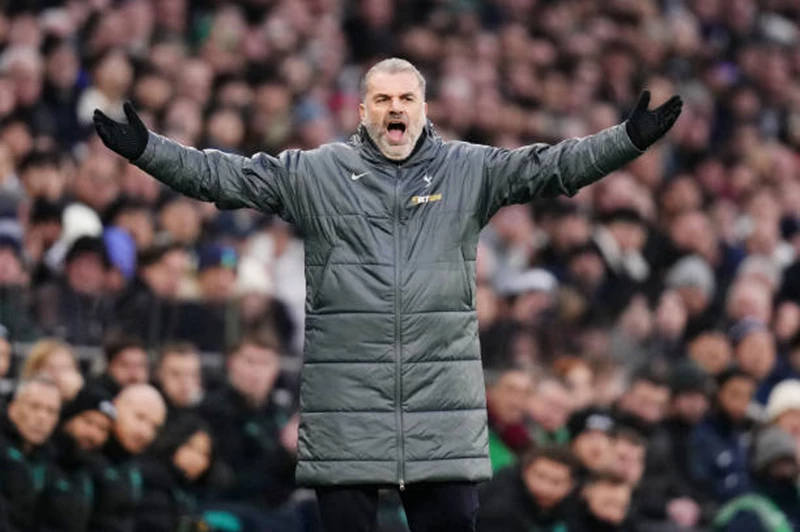 رغم الأداء السيء للفريق.. توتنهام يتمسك باستمرار بوستيكوجلو