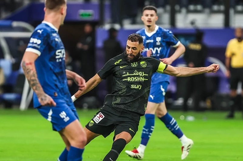 قرعة كأس الملك السعودي.. مواجهة نارية بين الاتحاد والشباب في نصف النهائي