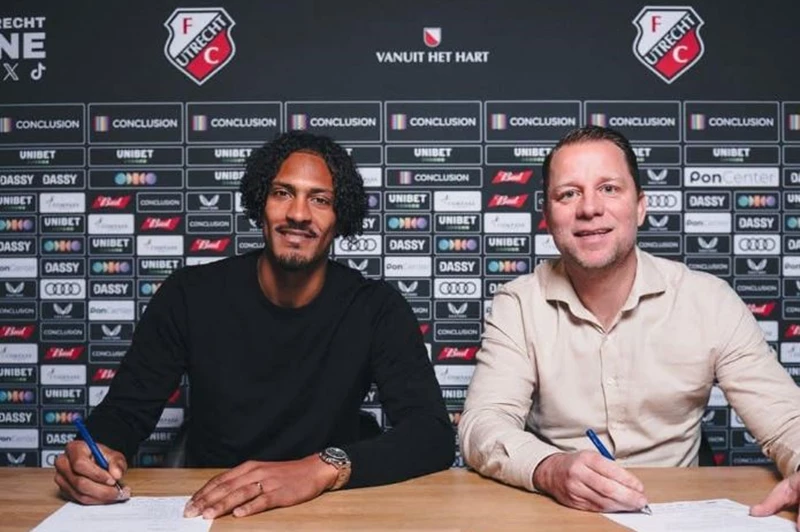 "العودة إلى المنزل".. أوتريخت الهولندي يعلن التعاقد مع هالر