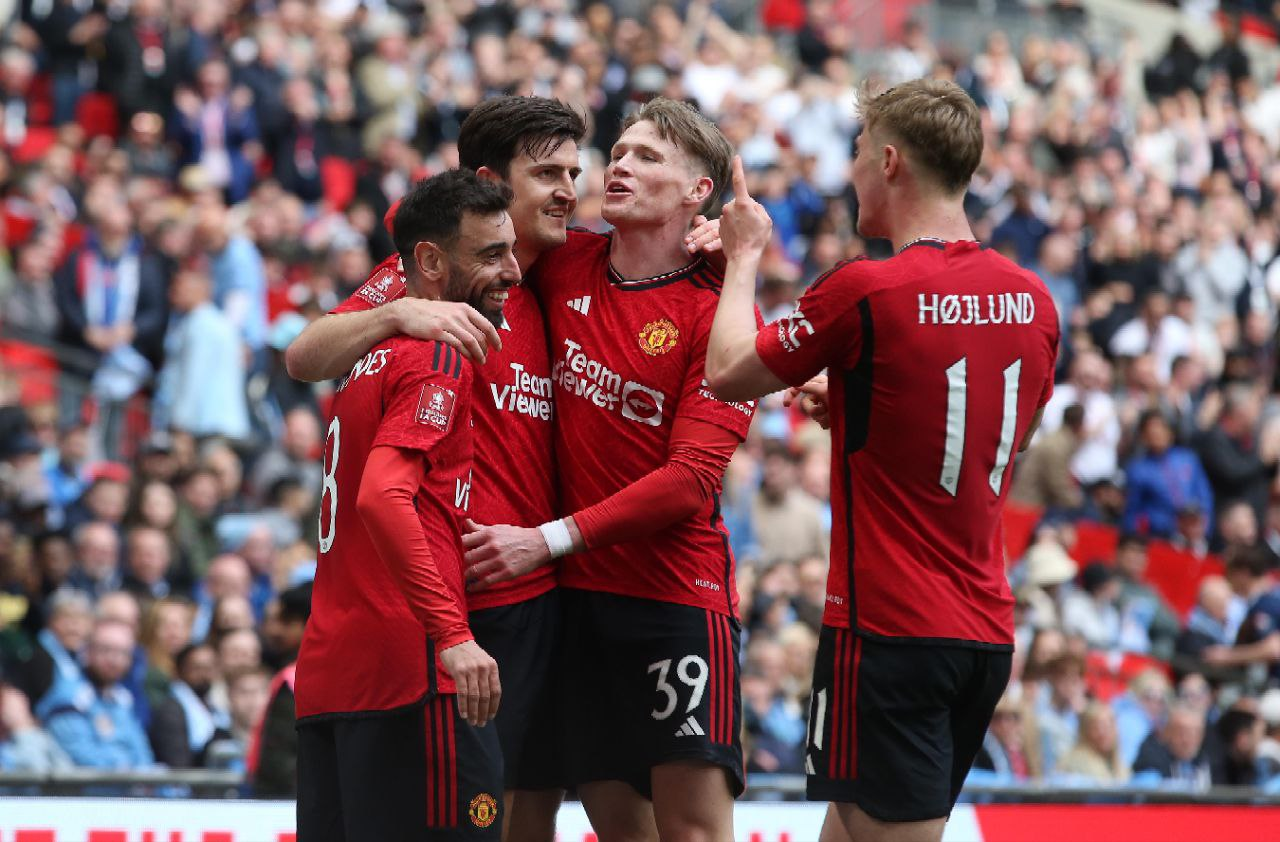 نابولي يخطف عاشق رونالدو من مانشستر يونايتد