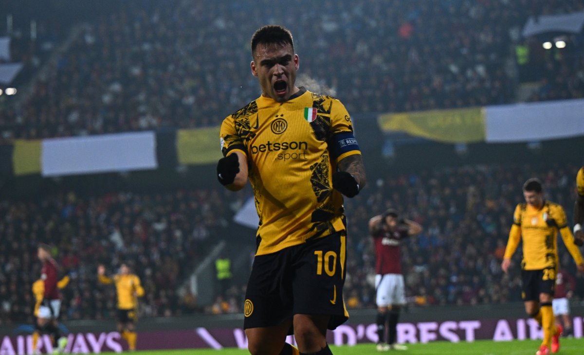 لاوتارو مارتينيز يُعادل رقم أدريانو ويقود الإنتر للانتصار على سبارتا براغ