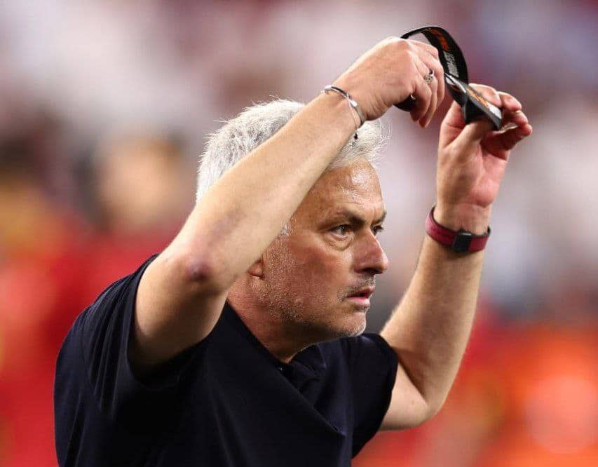 يفوز حتى عندما يخسر وظيفته – أموال جمعها مورينيو بعد رحيله عن الأندية التي دربها؟