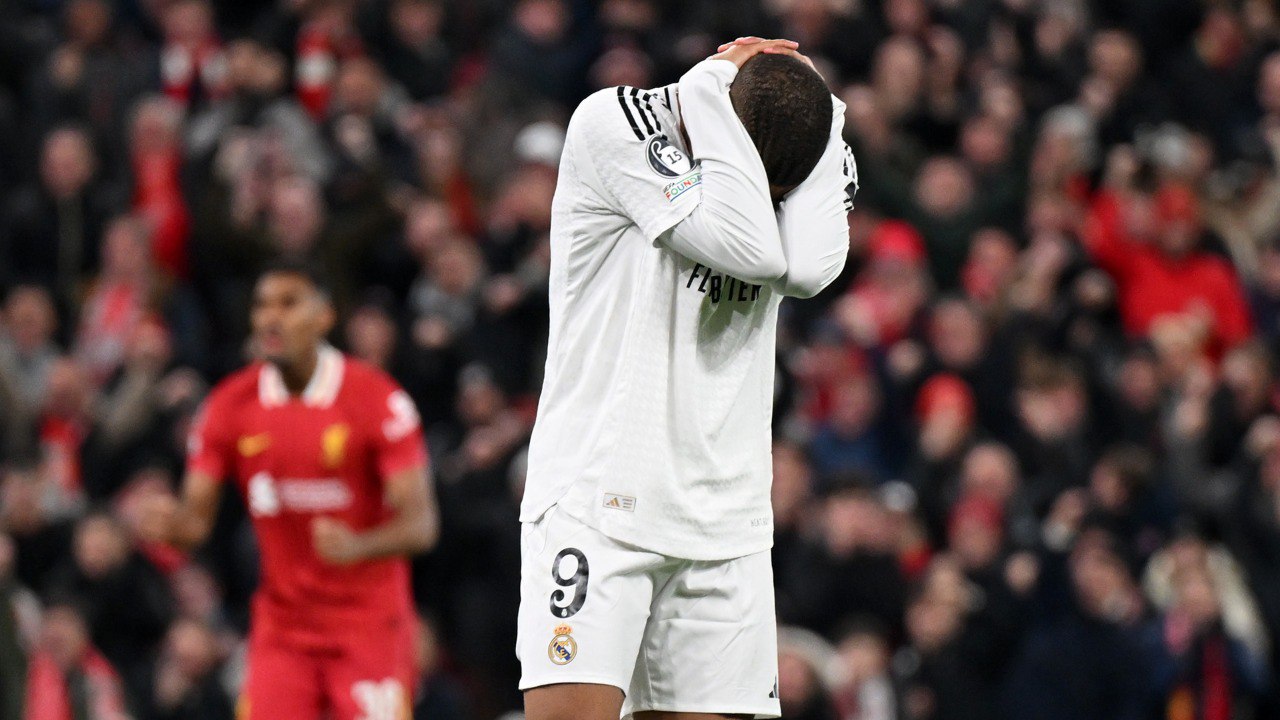 خطآن بالطريقة نفسها – مبابي يعاني الأمرّين من تقنية الفيديو في الليجا