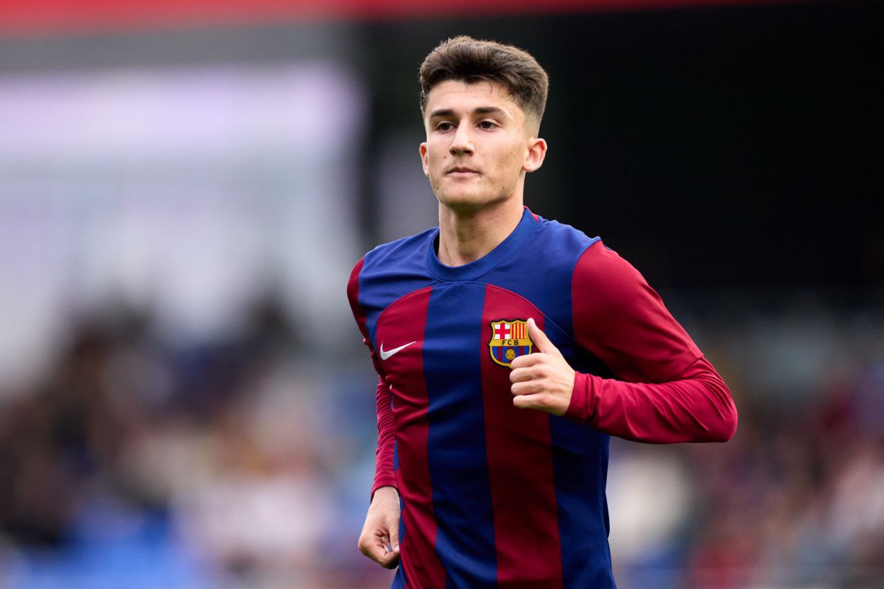 من هو أوناي هيرنانديز لاعب برشلونة المطلوب في الاتحاد؟