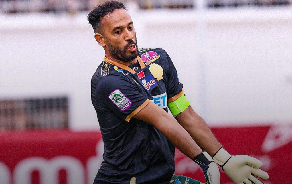 أنس الزنيتي يطلب الرحيل عن الرجاء في الميركاتو الشتوي