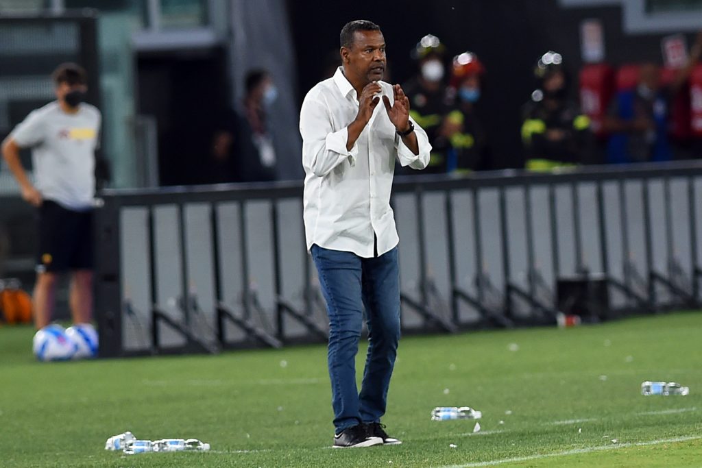 هل يعود إلى الرجاء؟ لسعد الشابي يُعلن عن مغادرة كاظمة