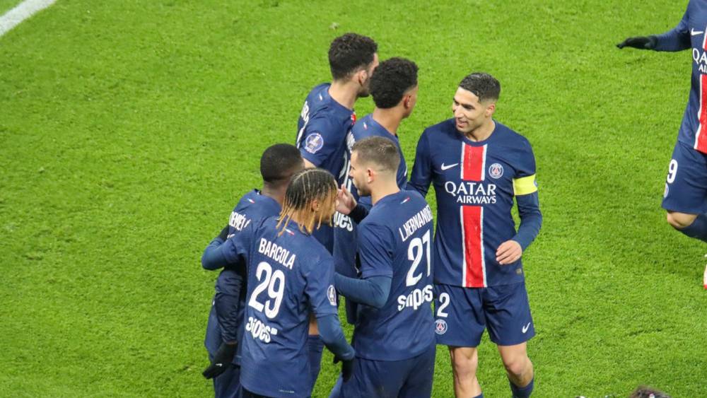 باريس سان جيرمان يهزم بريست.. 20 مباراة متتالية دون خسارة في الدوري