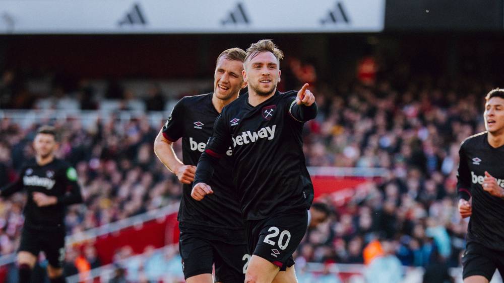 أرسنال يهدر فرصة الاقتراب من ليفربول بهزيمة جديدة