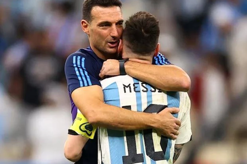 "هو الأذكى بيننا".. سكالوني: ميسي يتطلع للمشاركة في كأس العالم 2026