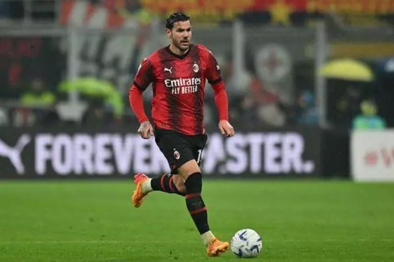 تقارير: مانشستر سيتي ينافس ريال مدريد على ثيو هيرنانديز