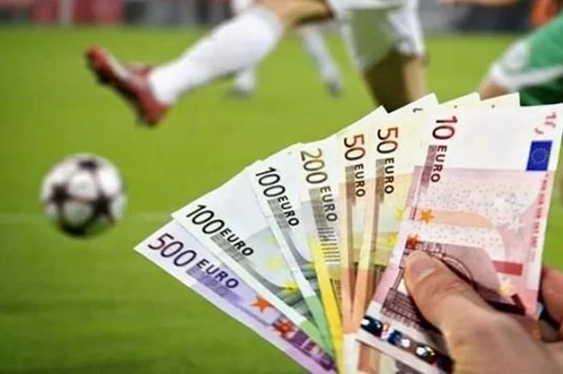 من بينها درجة ثانية.. أكثر 10 دوريات إنفاقا حول العالم في ميركاتو يناير