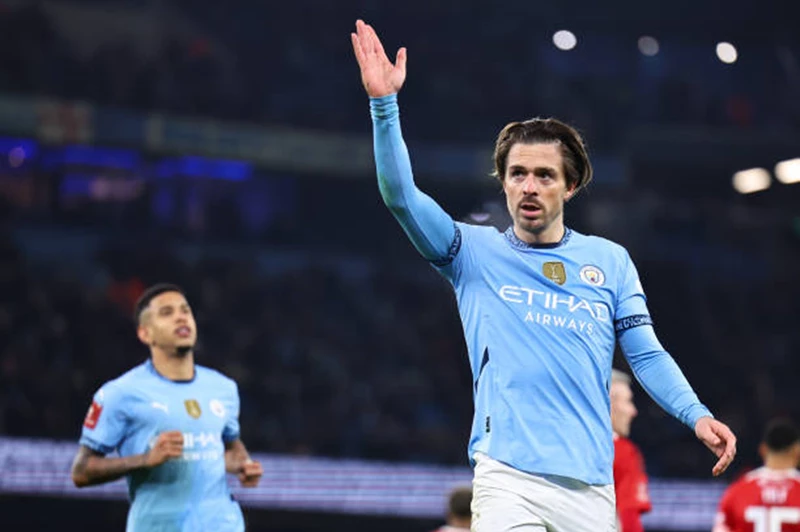 بعد تراجع مستواه.. هل ينتقل جريليش إلى نيوكاسل في الصيف؟