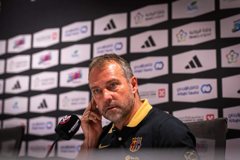 فليك: لا نهتم بنتائج الفرق الأخرى.. واللعب أمام فاليكانو ليس سهلًا