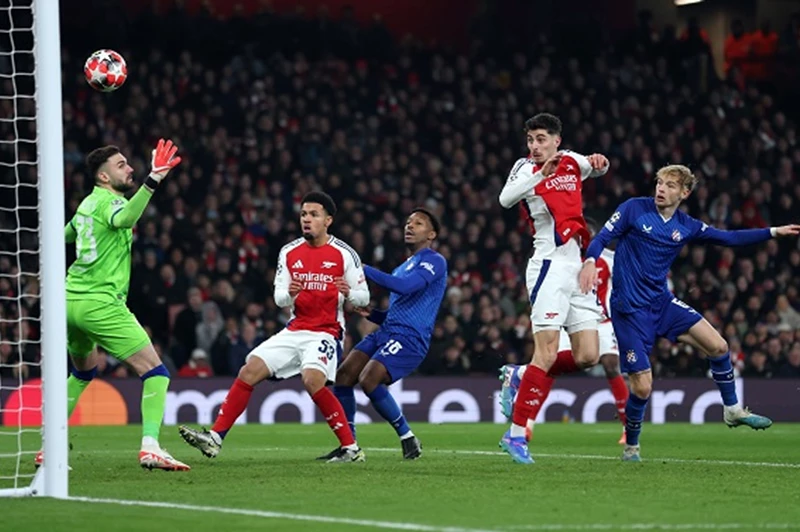 أرسنال يعزز آماله بالفوز أمام دينامو زغرب في دوري أبطال أوروبا
