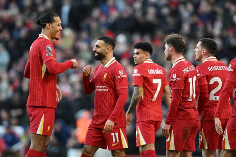 نهائي كأس كاراباو يغير موعد مباراة أستون فيلا ضد ليفربول