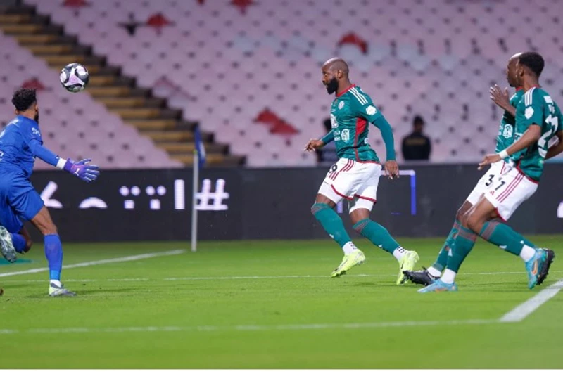 فينالدوم وإيكامبي يقودان الاتفاق لعبور عقبة الأخدود في الدوري السعودي