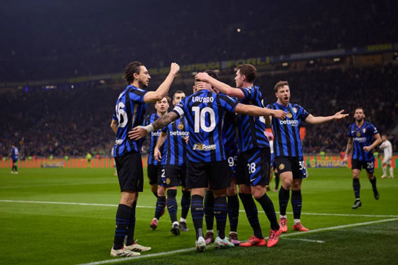 في مباراة مثيرة.. إنتر يعبر عقبة فيورنتينا بالدوري الإيطالي